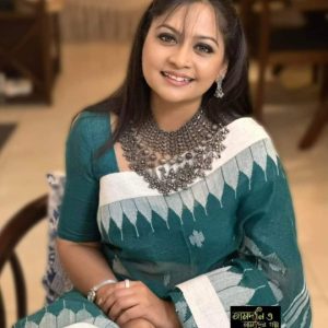 সী গ্রীন জমি সাদা পাড়ের সিলেটের ঐতিহ্যবাহী অরিজিনাল হ্যান্ডলুম কটন শিউলী ফুল মোটিফ শাড়ি