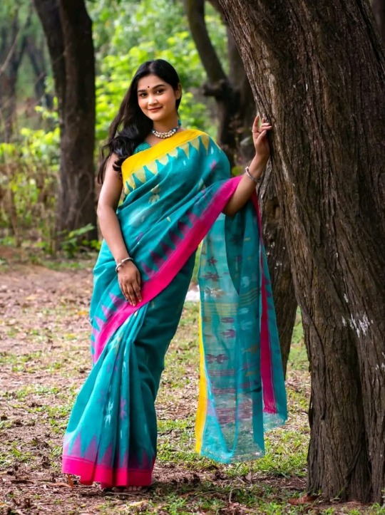 পেস্ট জমি হলুদ গোলাপি পাড়ের সিলেটের ঐতিহ্যবাহী অরিজিনাল হ্যান্ডলুম কটন শিউলী ফুল মোটিফ শাড়ি